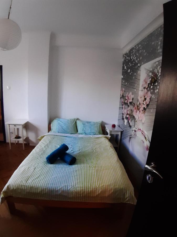 Apartamento Best Apartament In Center Bucarest Habitación foto